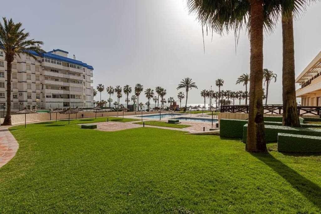 797 Holiday Rentals- Apartamento En Aloha Playa Frente Al Mar Benalmádena Zewnętrze zdjęcie