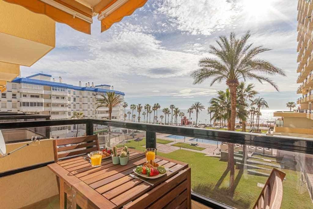 797 Holiday Rentals- Apartamento En Aloha Playa Frente Al Mar Benalmádena Zewnętrze zdjęcie